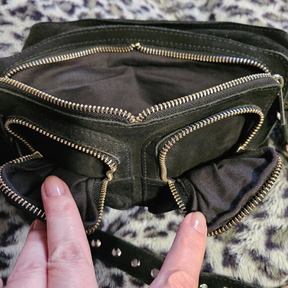Núnoo | Ellie Black Suede Crossbody Bag - Picture 11 of 12